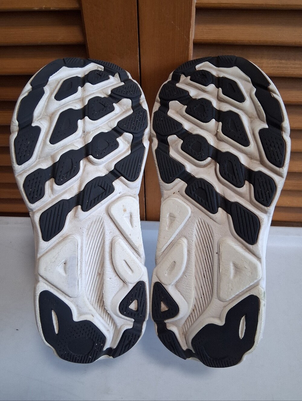 Hoka Clifton 9 Black White Women's Running Shoe * Size: 6.5B - Picture 8 of 8